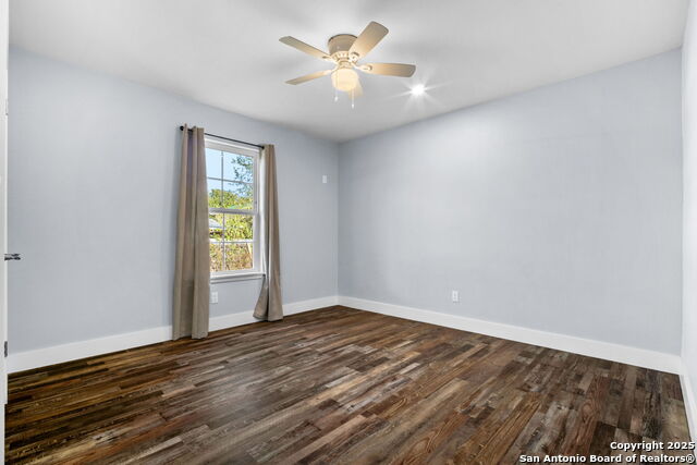 Image 25 of 31 For 125 Broken Spur Drive