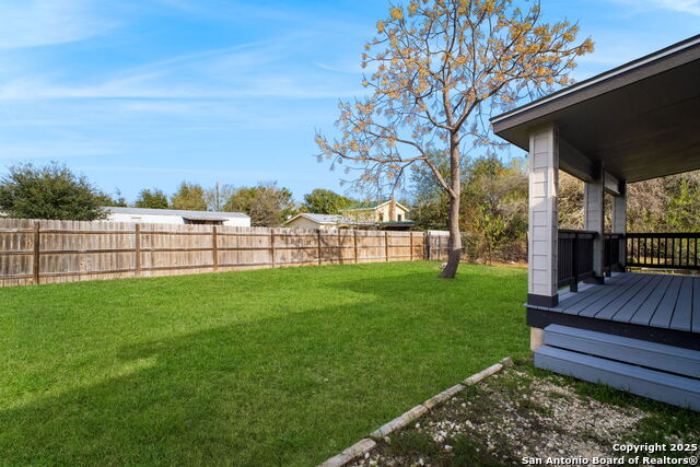 Image 29 of 31 For 125 Broken Spur Drive