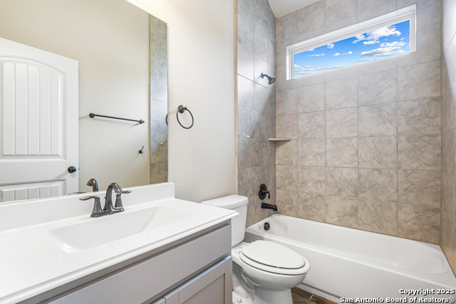 Image 7 of 32 For 28808 Throssel Ln