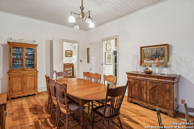 Image 24 of 65 For 276 Coll E 