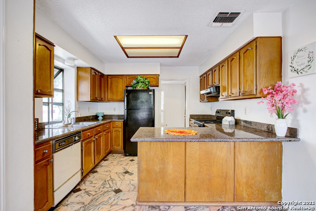 Image 13 of 42 For 5538 Timber Canyon St