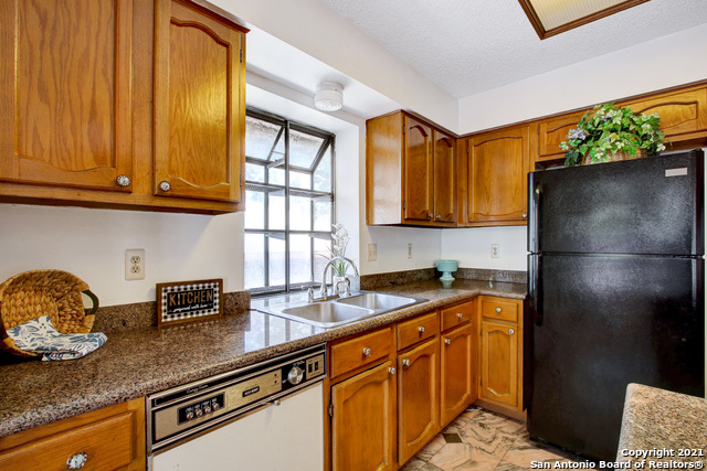 Image 14 of 42 For 5538 Timber Canyon St