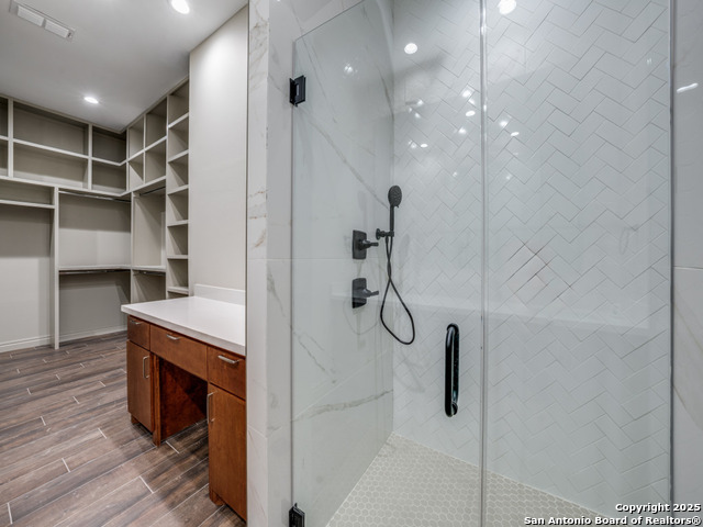 Image 23 of 27 For 6118 Tanglewood