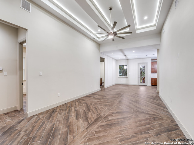 Image 7 of 27 For 6118 Tanglewood