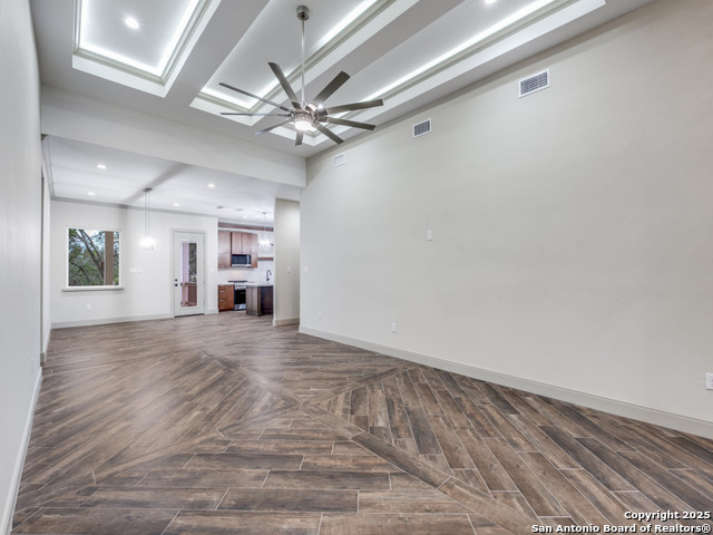 Image 8 of 27 For 6118 Tanglewood