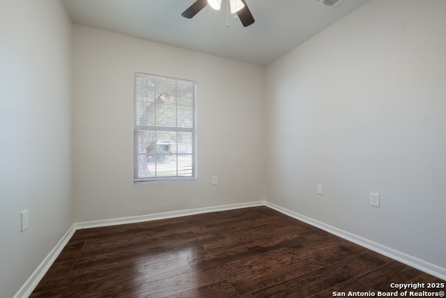 Listing photo id 12 for 9455 Greens Pt