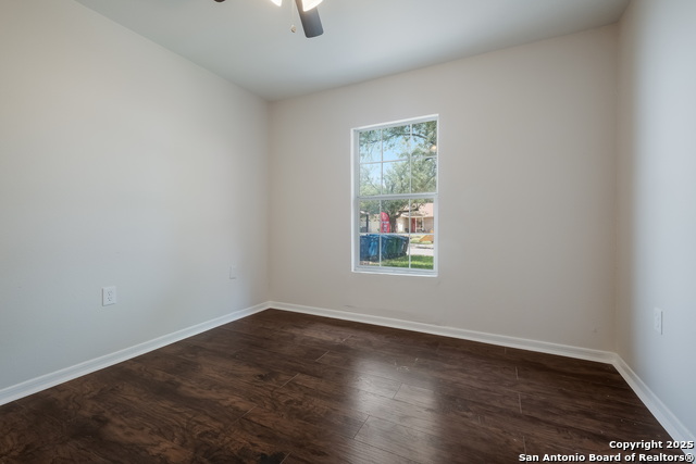 Listing photo id 14 for 9455 Greens Pt