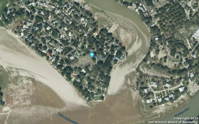 Listing photo id 1 for 138 Fairwind Ln