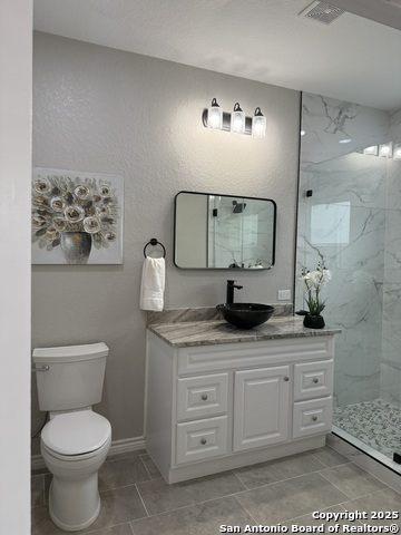 Image 18 of 34 For 644 Canyon Circle