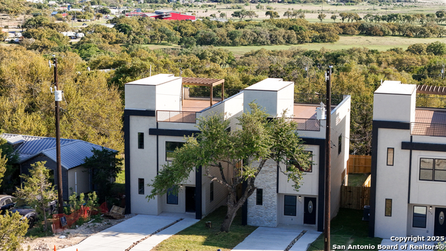 Image 21 of 34 For 644 Canyon Circle