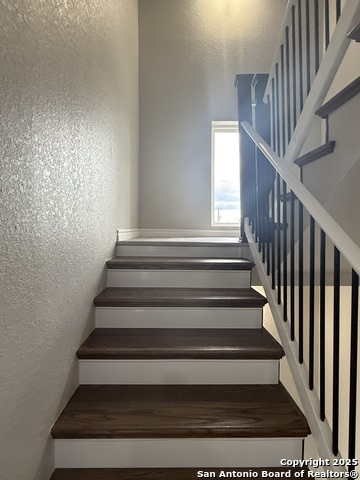 Image 27 of 34 For 644 Canyon Circle