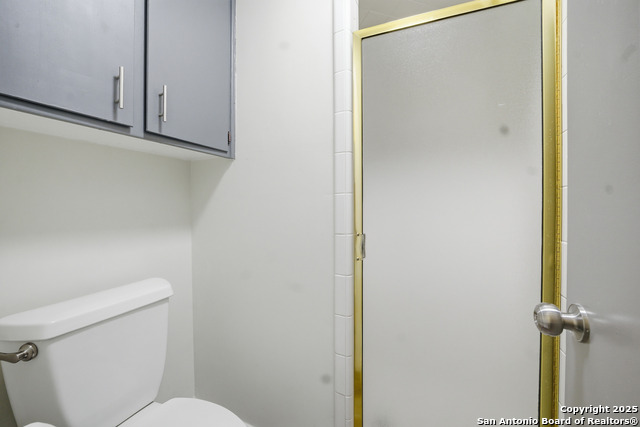 Image 15 of 24 For 6406 Handsome Lake Dr