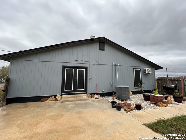 Image 2 of 11 For 1037 County Road 7711