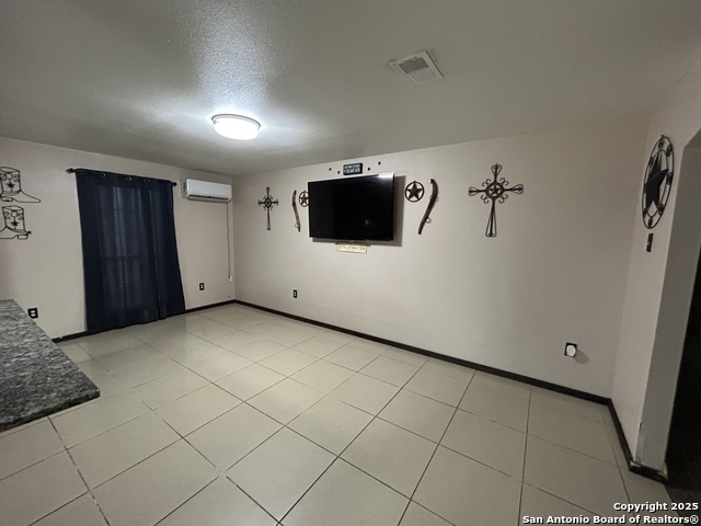 Image 4 of 11 For 1037 County Road 7711