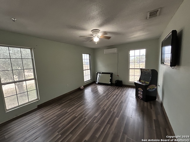 Image 8 of 11 For 1037 County Road 7711