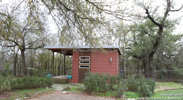 Listing photo id 3 for 5503 Reynolds