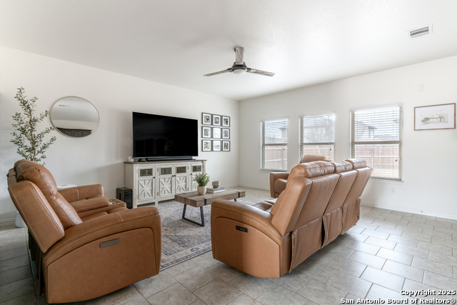 Image 11 of 29 For 5629 Briar  