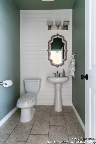 Image 13 of 29 For 5629 Briar  