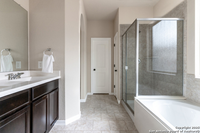 Image 20 of 29 For 5629 Briar  