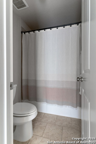 Image 23 of 29 For 5629 Briar  