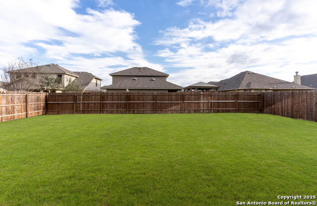 Image 4 of 29 For 5629 Briar  