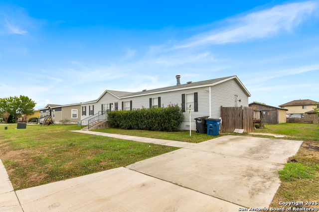 Image 3 of 48 For 2676 Pahmeyer