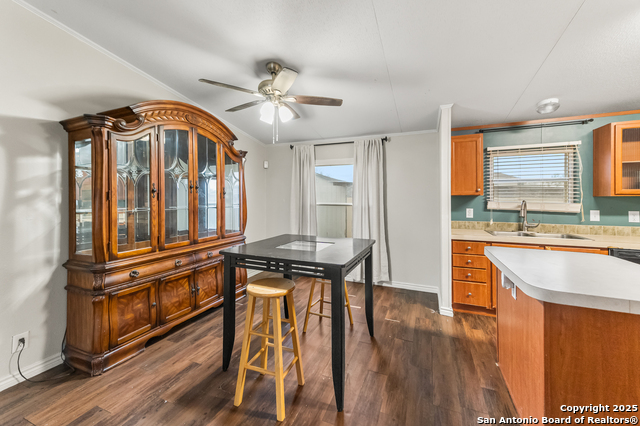 Image 9 of 48 For 2676 Pahmeyer