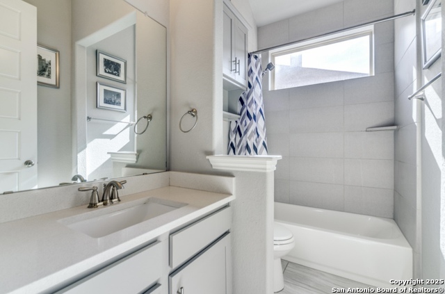 Image 20 of 25 For 29043 Front Gate