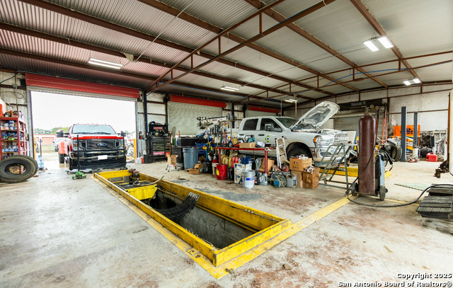 Image 14 of 19 For 2408 Zanderson Ave