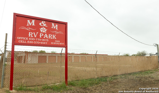 Image 5 of 19 For 2408 Zanderson Ave