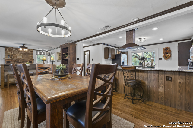 Image 11 of 40 For 26410 Teepee