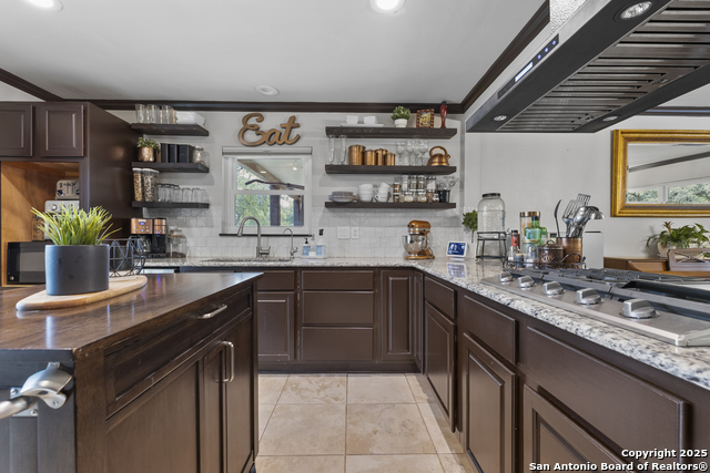 Image 15 of 40 For 26410 Teepee