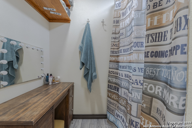 Image 28 of 40 For 26410 Teepee