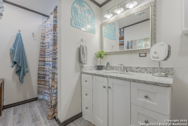 Image 29 of 40 For 26410 Teepee