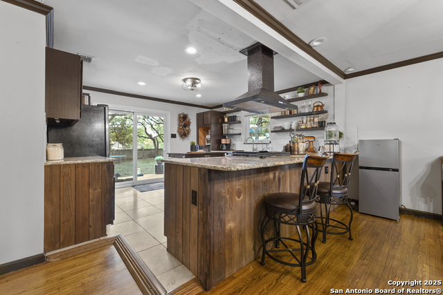 Image 9 of 40 For 26410 Teepee