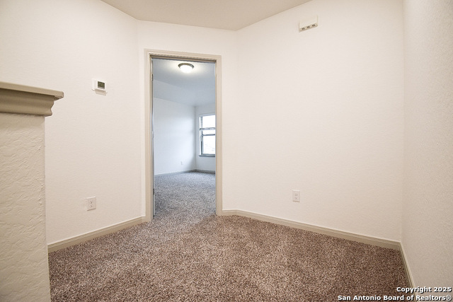 Image 15 of 37 For 10211 Tulipwood Run 101