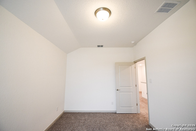 Image 17 of 37 For 10211 Tulipwood Run 101