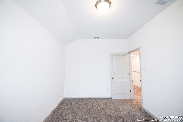 Image 26 of 37 For 10211 Tulipwood Run 101