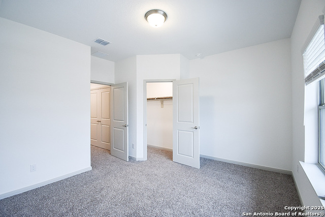 Image 31 of 37 For 10211 Tulipwood Run 101