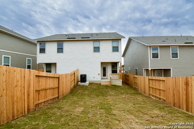 Image 36 of 37 For 10211 Tulipwood Run 101