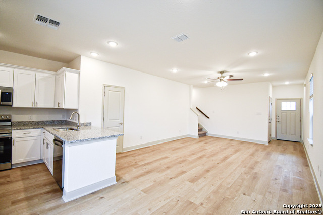 Image 9 of 37 For 10211 Tulipwood Run 101