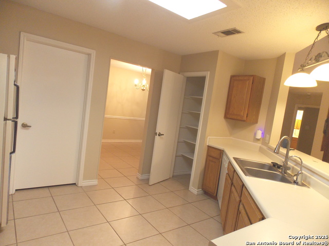 Image 15 of 34 For 7427 Silent Path