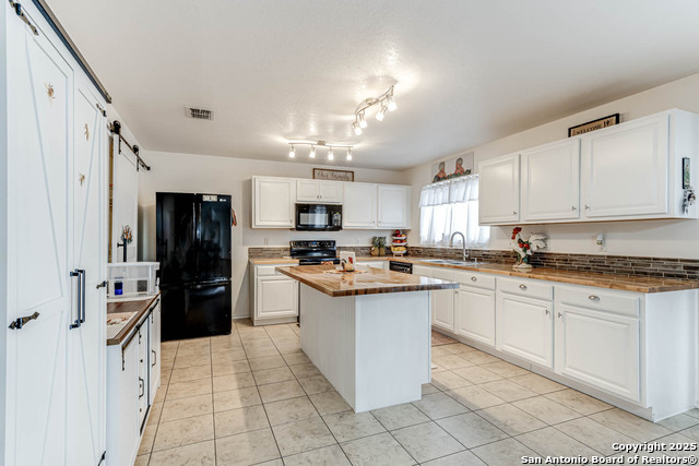 Image 13 of 36 For 6018 Plumbago Pl