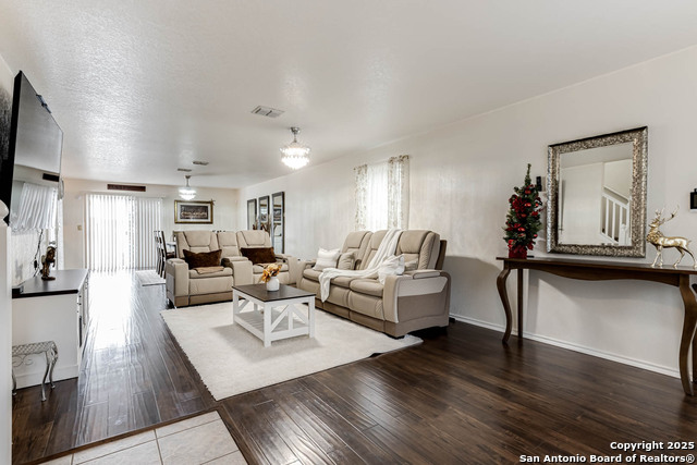 Image 6 of 36 For 6018 Plumbago Pl