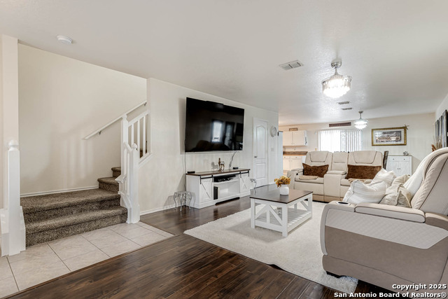 Image 7 of 36 For 6018 Plumbago Pl