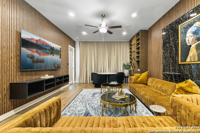 Image 29 of 50 For 20214 Bella Sky