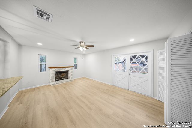 Image 11 of 20 For 126 Cresham Dr.