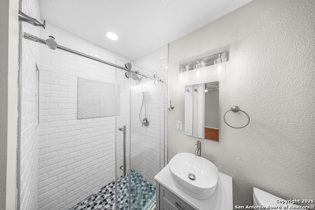 Image 16 of 20 For 126 Cresham Dr.