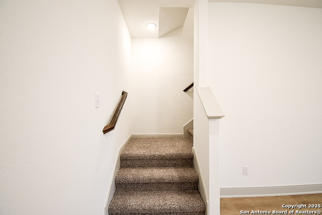 Image 15 of 41 For 10211 Tulipwood Run 102