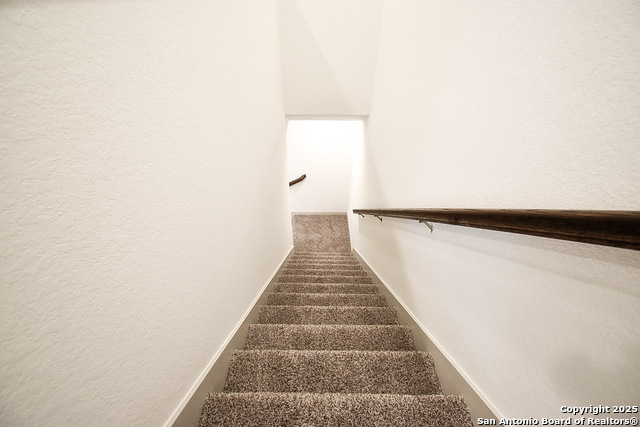 Image 16 of 41 For 10211 Tulipwood Run 102